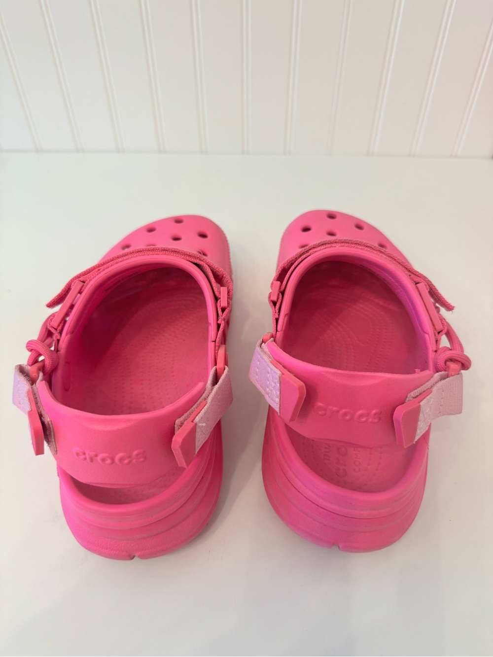 Post Malone x Crocs Duet Max Clog Electric Pink Women’s Shoes with Velcro Straps - Picture 9 of 10